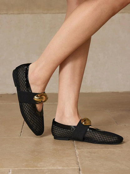 Bailarinas de Malla: Elegancia Clásica con un Toque Moderno