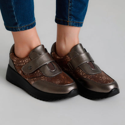 Zapatos con Plataforma y Amortiguación: Comodidad y Estilo en Cada Paso