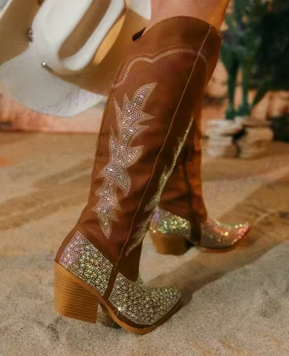 Botas Cowboy con Pedrería: ¡Brilla de la Rodilla al Tobillo!