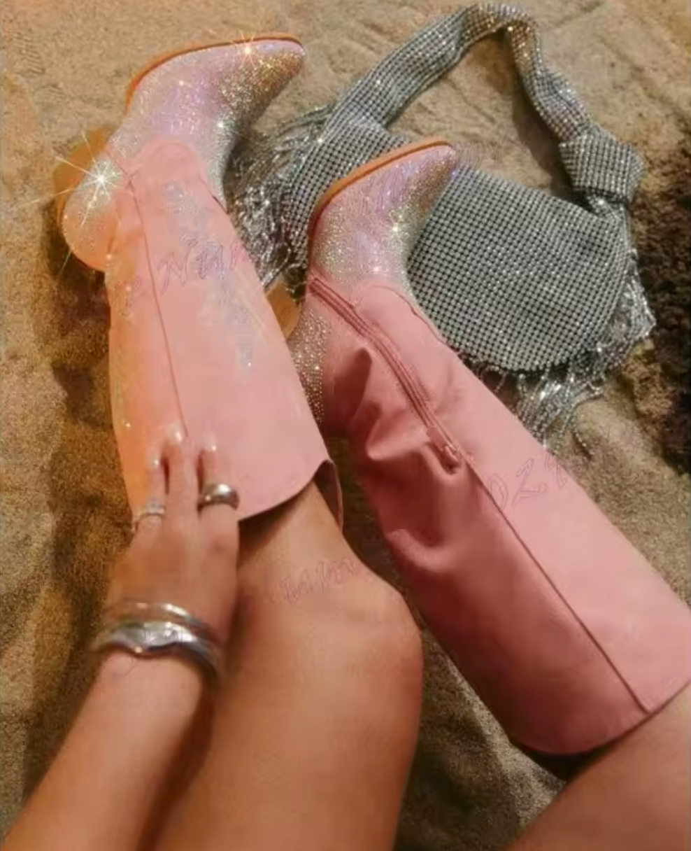 Botas Cowboy con Pedrería: ¡Brilla de la Rodilla al Tobillo!