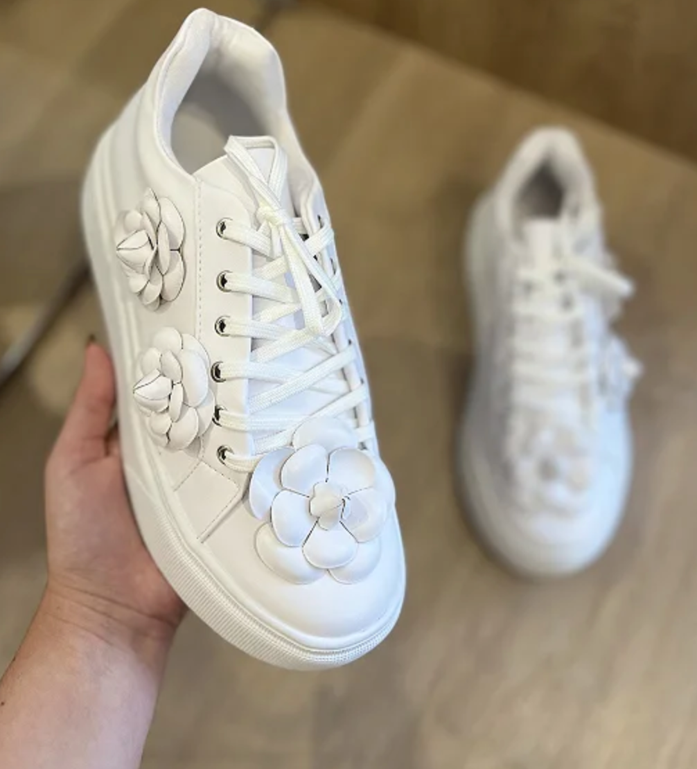 Zapatillas Viviane: Charme Floral y Confort para el Invierno